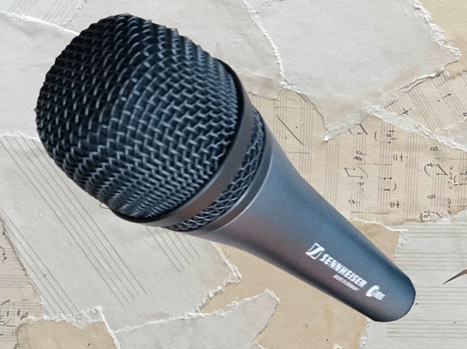 Sennheiser E835 vocal mic