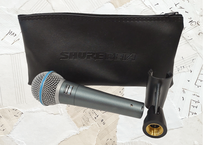 Shure Beta 58A with adaptor and pouch