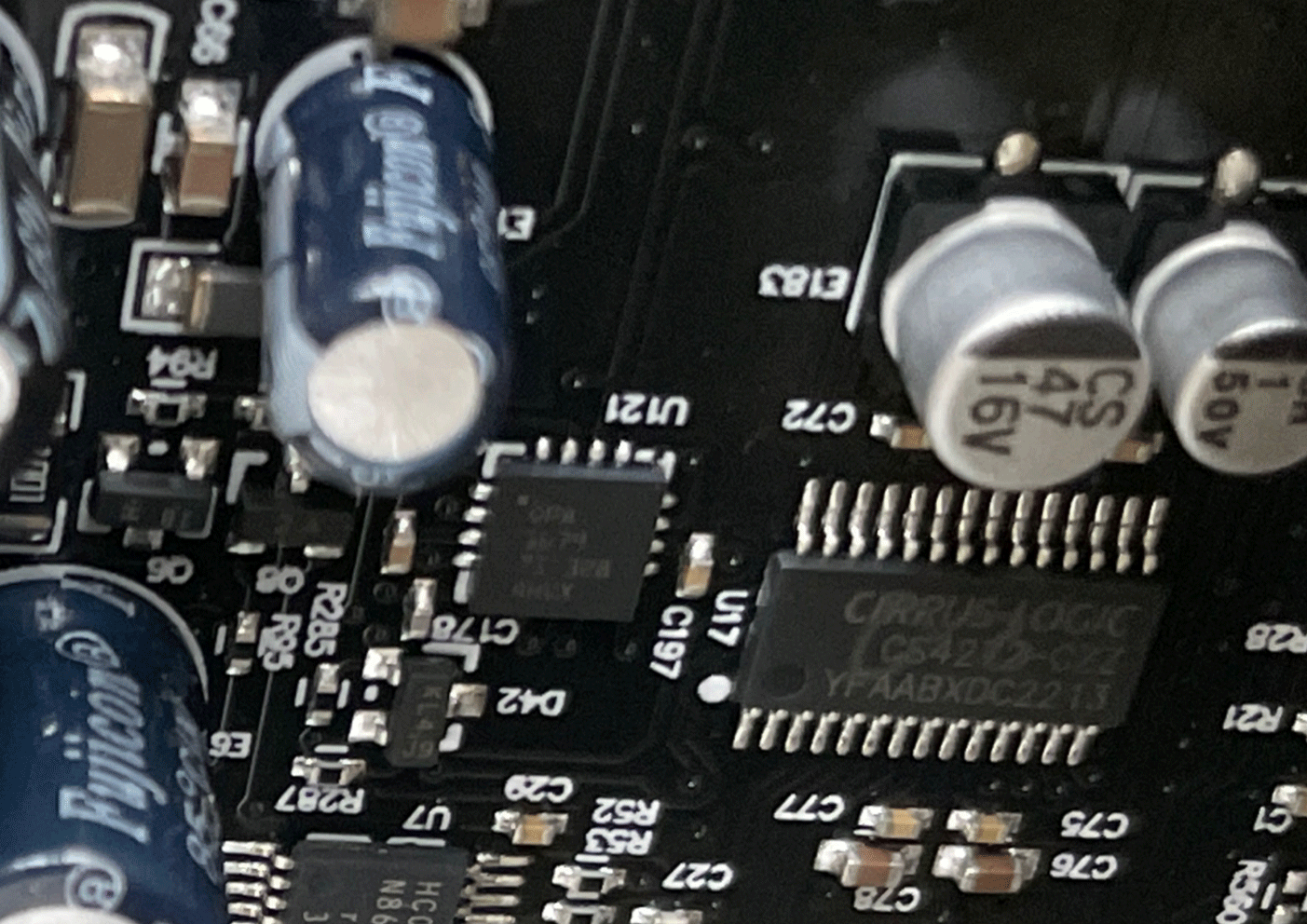Cirrus Logic Digital analogue convertors